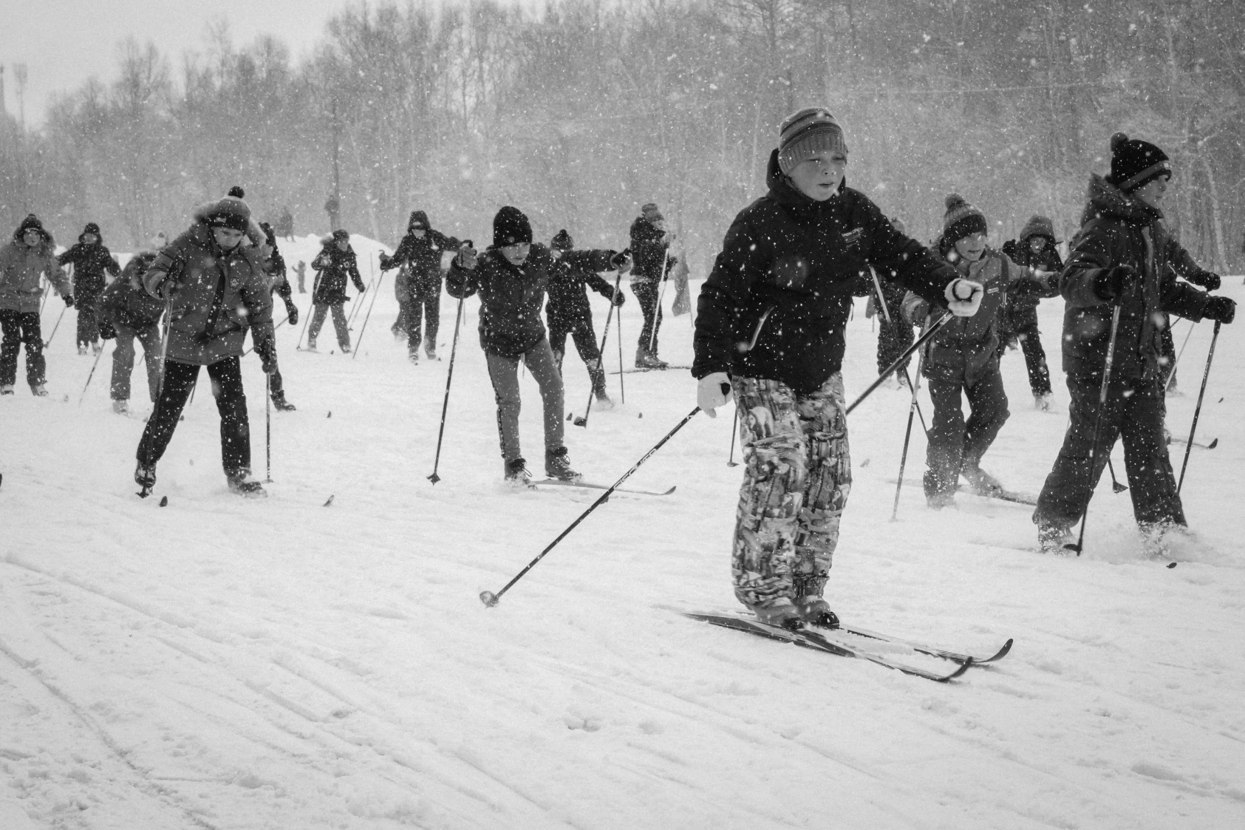 skiiing-winter-outdoor-activities-for-kids